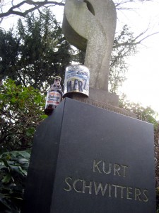 080110kurt-schwitters-grab