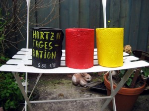 KunstHausierer - Tagesration Toilettenpapier Hartz IV