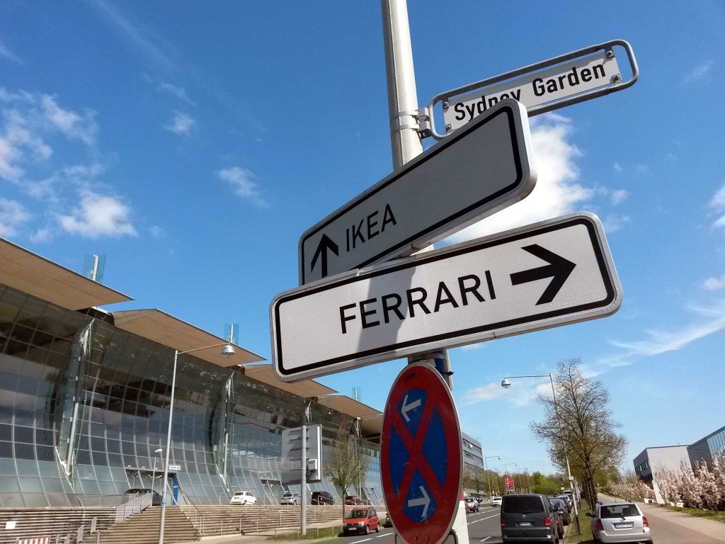 zu ikea oder zu ferrari